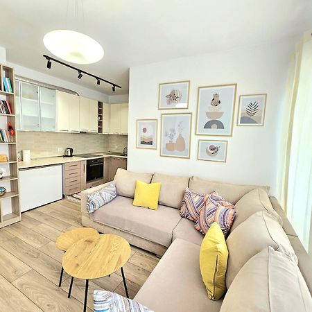 Cozy 1 Bedroom Apartment Near Parks, Cafes & Restaurants Tirana Buitenkant foto